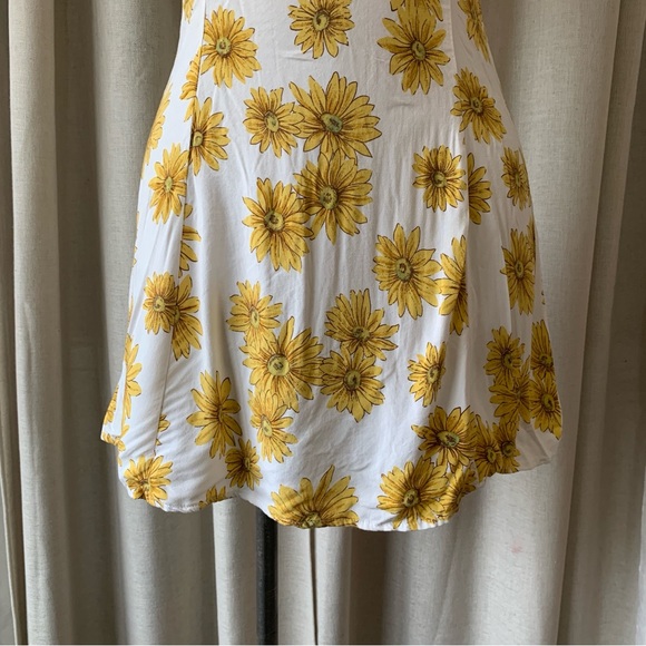 FOREVER 21 SUNFLOWER WHITE AND YELLOW MINI DRESS S - Picture 6 of 12